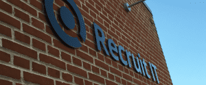 Recruit IT - facade med logo